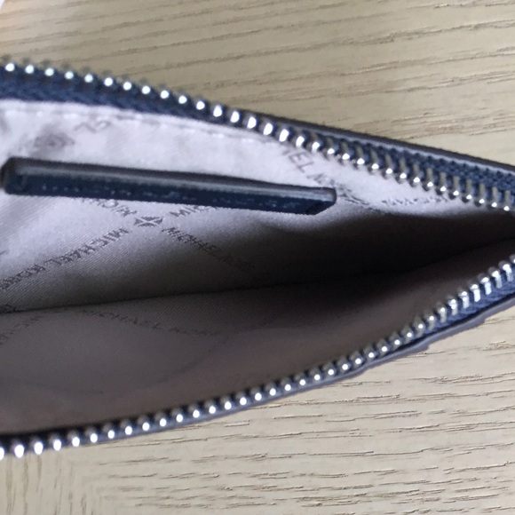 Michael Kors Navy Leather Card Holder Case - Picture 7 of 9